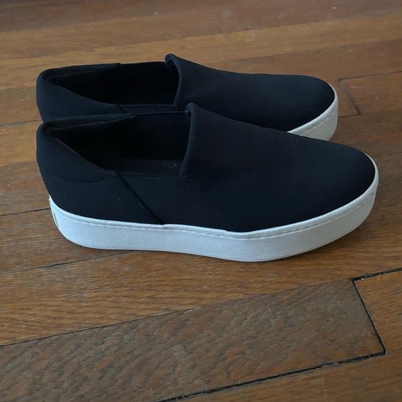 Vince Warren Slip On Platform Sneaker - Picture 3 of 5